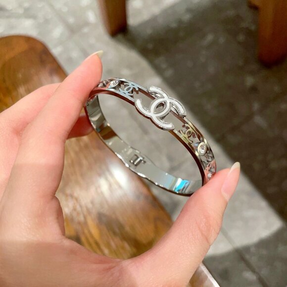 Chanel bracelet - Picture 2 of 6